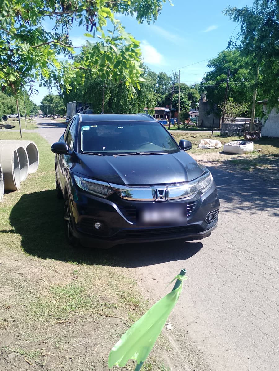 Un Honda azul recién lavado